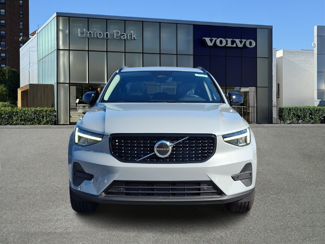 2026 Volvo XC40 CORE 照片 2
