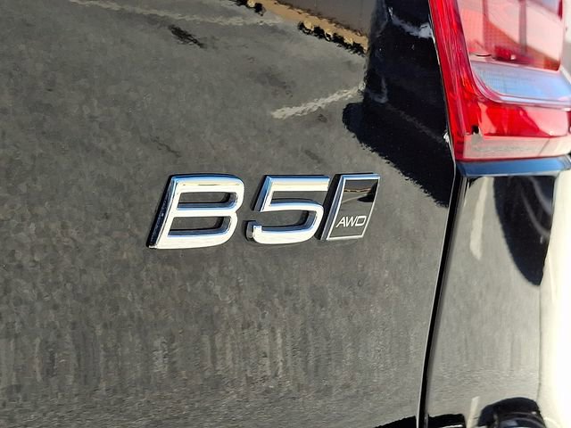 2026 Volvo XC40 CORE thumbnail 30