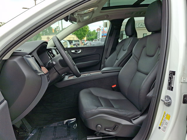 صورة مصغرة 14 لـ 2023 Volvo XC60 PLUS BRIGHT THEME