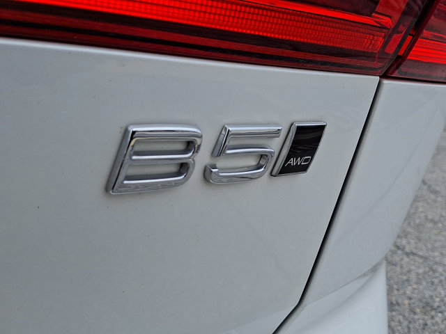 صورة مصغرة 32 لـ 2023 Volvo XC60 PLUS BRIGHT THEME