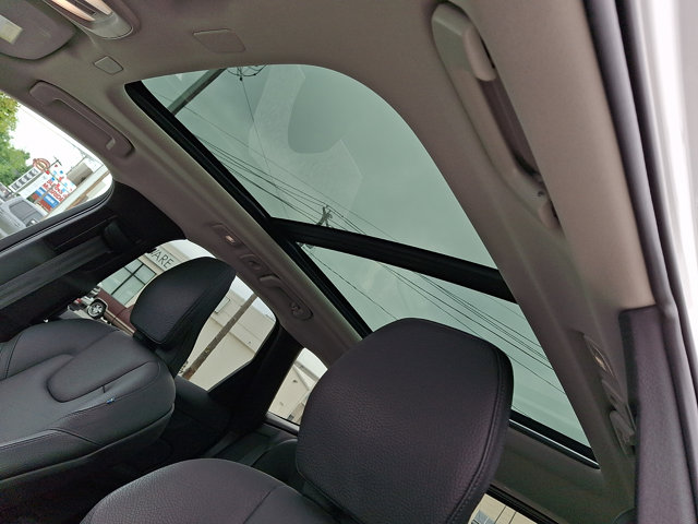 صورة مصغرة 15 لـ 2023 Volvo XC60 PLUS BRIGHT THEME