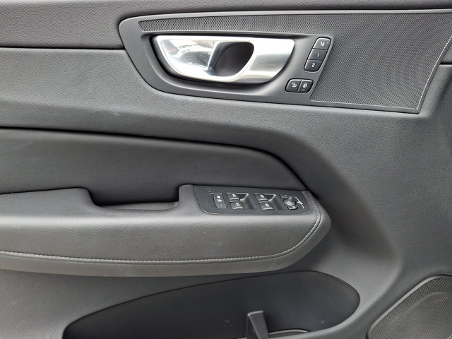 صورة مصغرة 13 لـ 2023 Volvo XC60 PLUS BRIGHT THEME