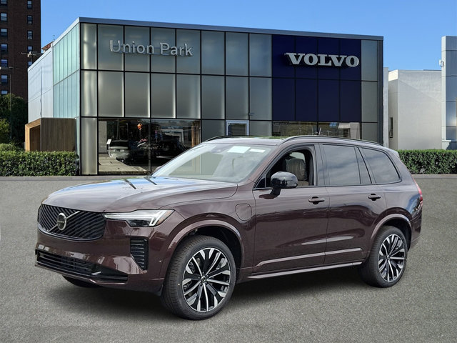 New 2026 Volvo XC90 Plug-In Hybrid Ultra Dark Theme