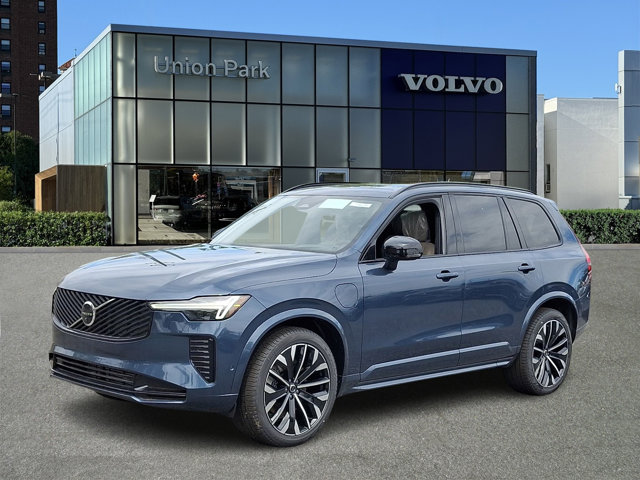 New 2026 Volvo XC90 Plug-In Hybrid Ultra Dark Theme