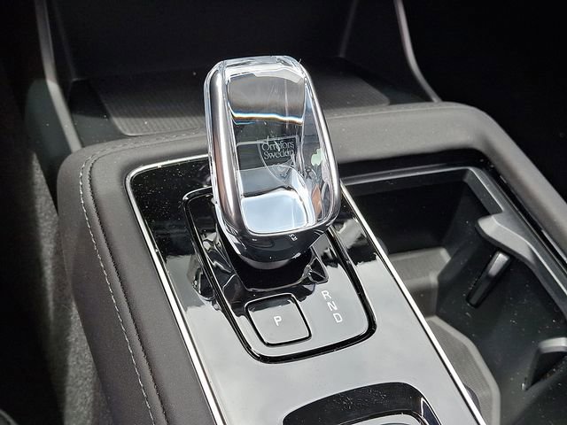2026 Volvo XC90 PLUG-IN HYBRID PLUS — фото 14