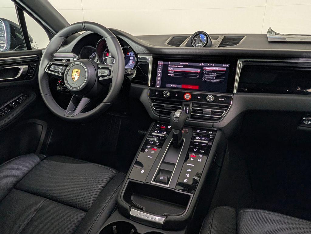 2026 Porsche MACAN — миниатюра 22