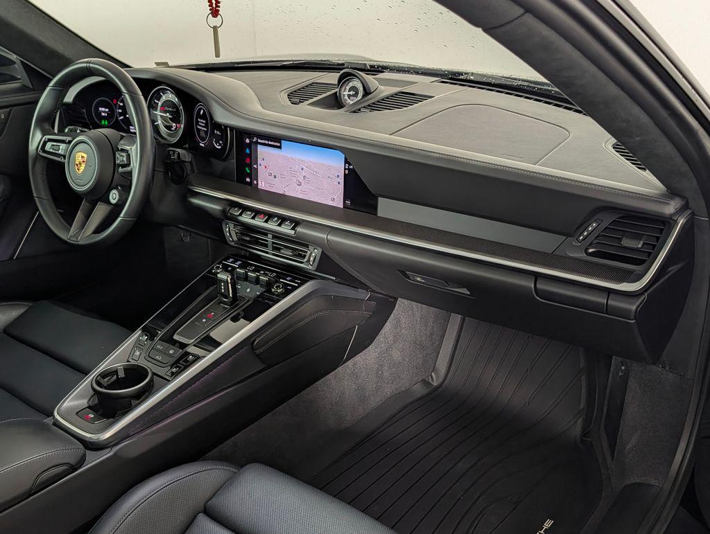 صورة مصغرة 18 لـ 2024 Porsche 911 TURBO S