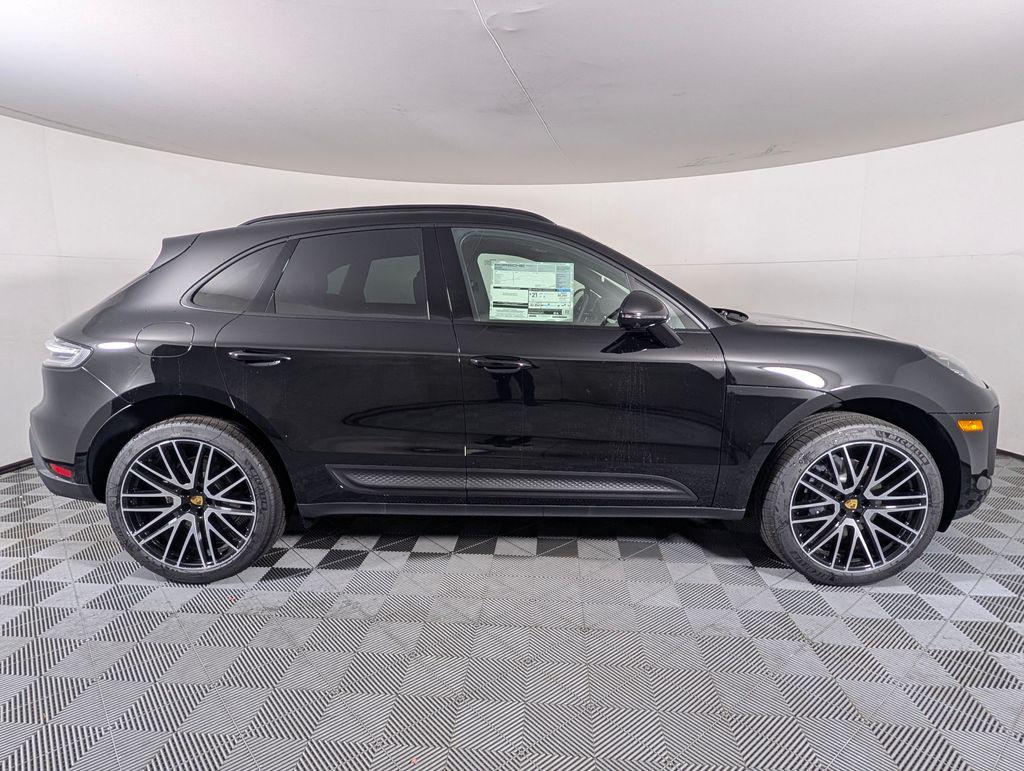 2026 Porsche MACAN — фото 8