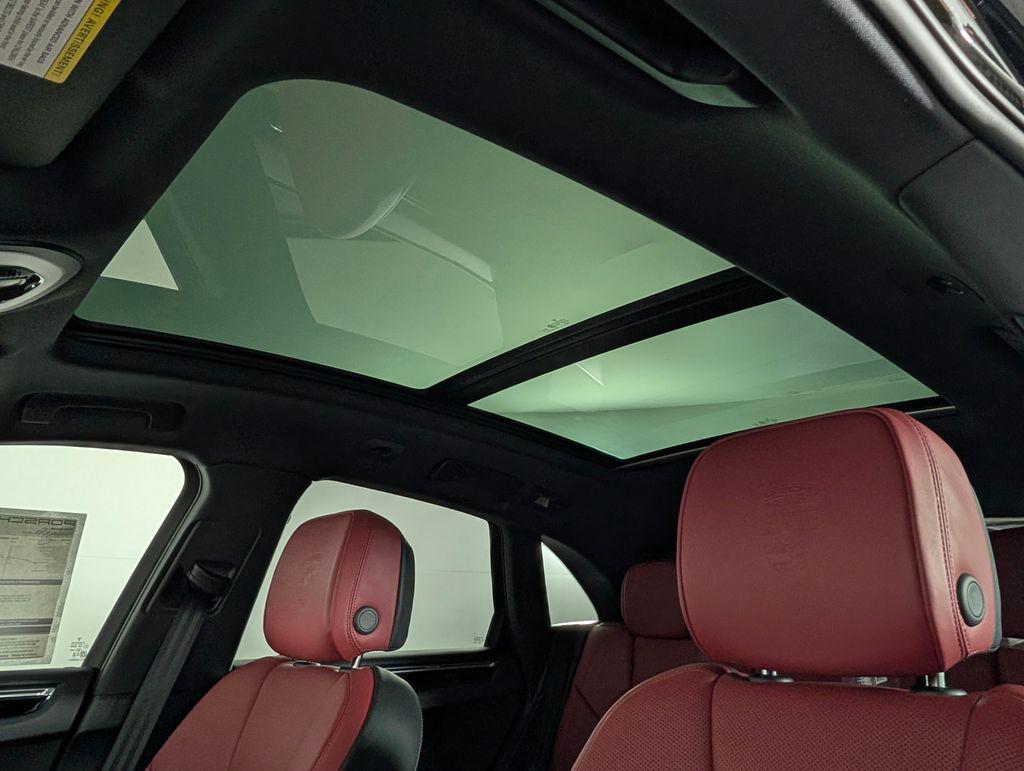 2026 Porsche MACAN — миниатюра 30