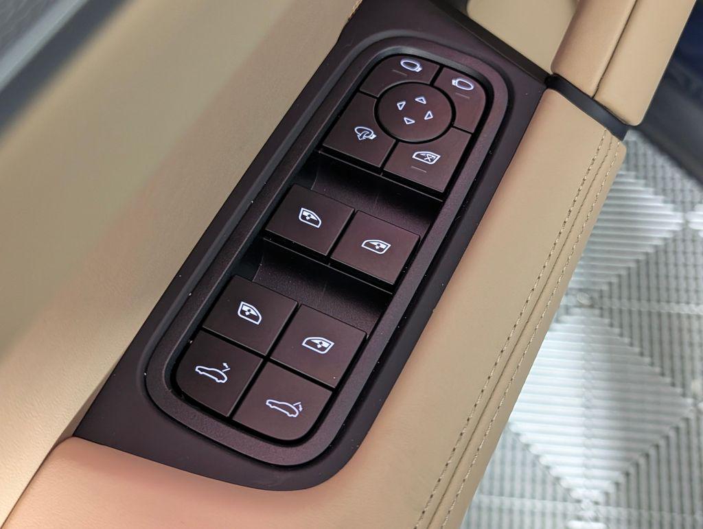 2026 Porsche CAYENNE thumbnail 27