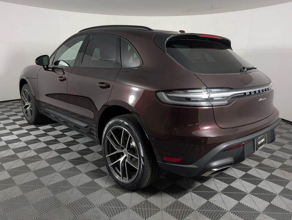 2026 Porsche MACAN — фото 3
