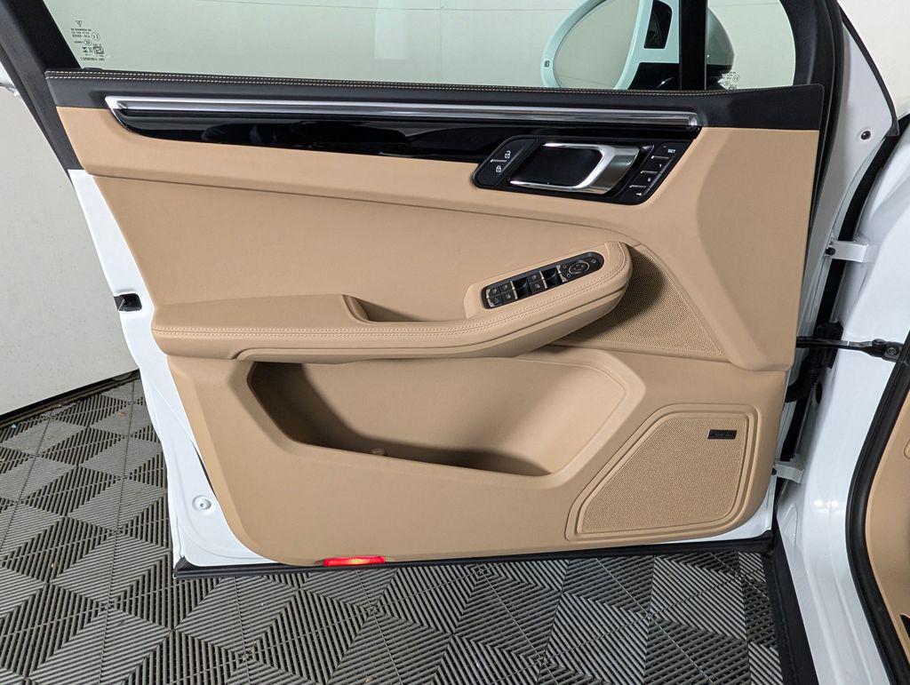 2026 Porsche MACAN T 缩略图 25
