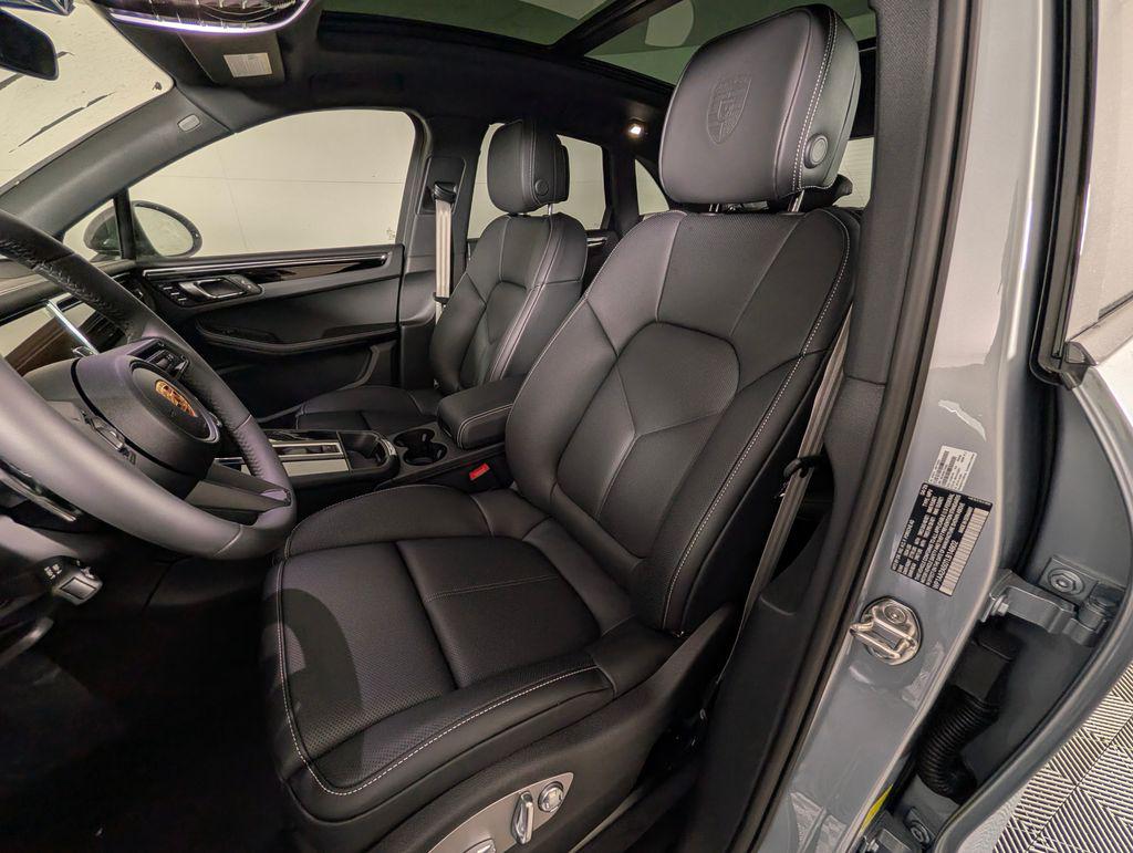 صورة 5 لـ 2026 Porsche MACAN T