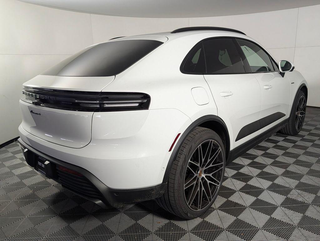 صورة 7 لـ 2026 Porsche MACAN MACAN ELECTRIC 4
