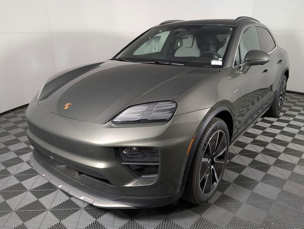 New 2026 Porsche Macan Macan Electric 4