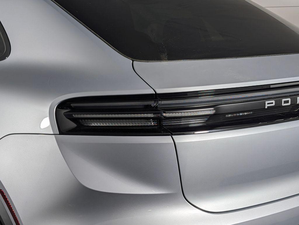 2026 Porsche MACAN MACAN ELECTRIC 4 — миниатюра 16