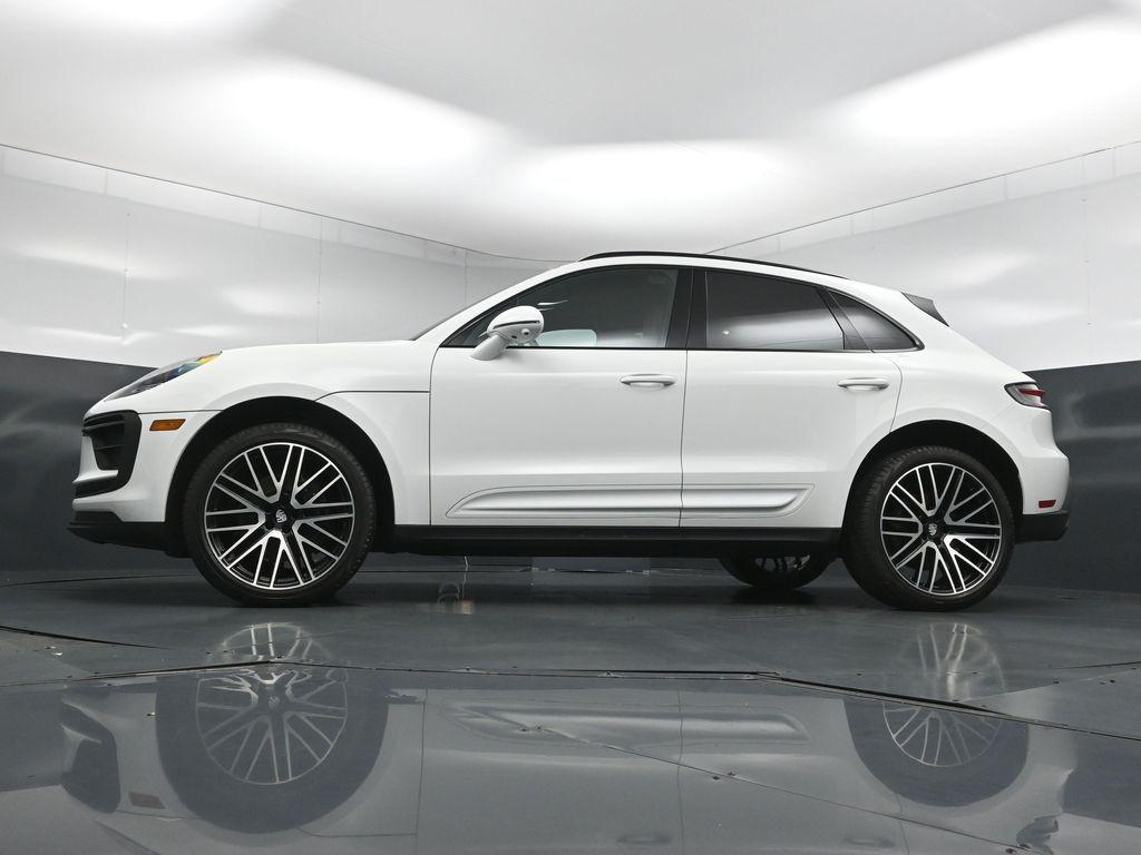 2025 Porsche MACAN — миниатюра 23