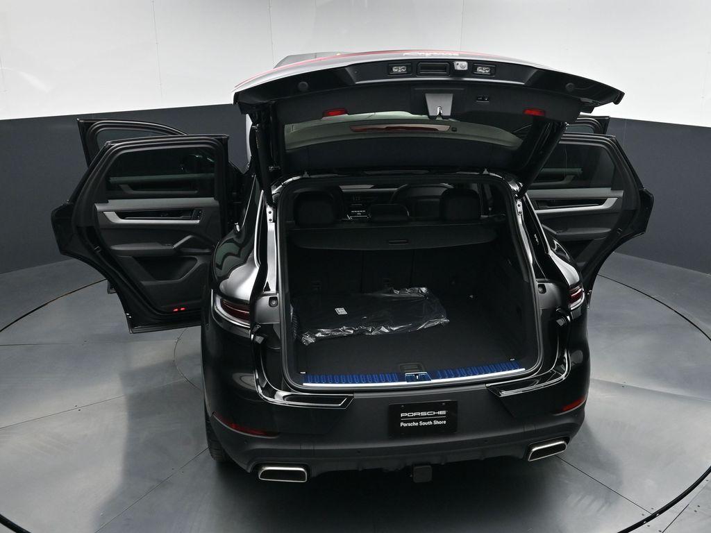 2026 Porsche CAYENNE BASE — миниатюра 30