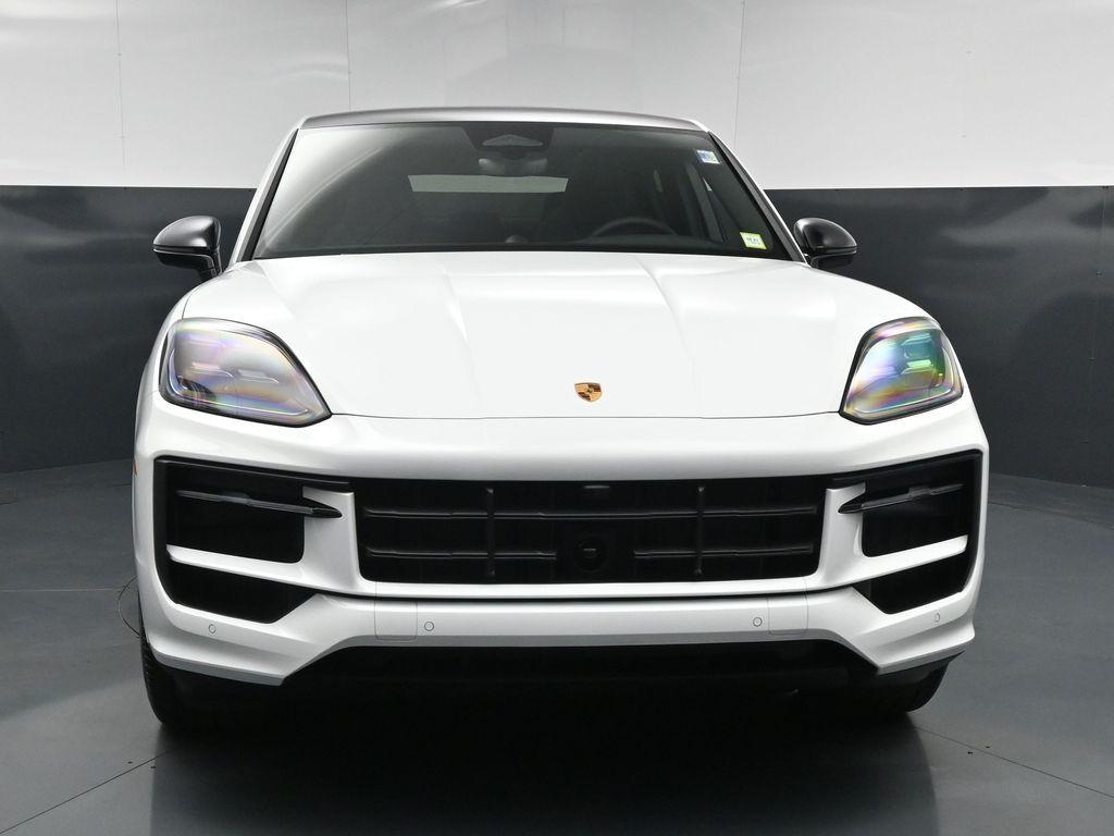 صورة 13 لـ 2026 Porsche CAYENNE S COUPE AWD