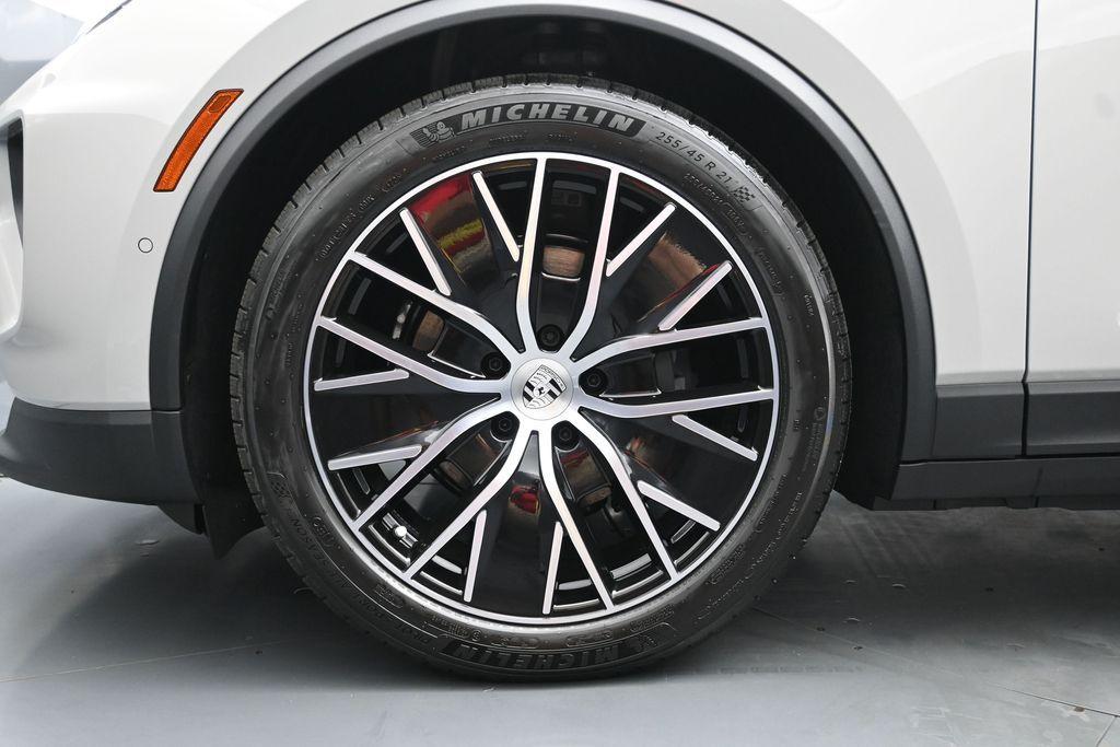 صورة 5 لـ 2026 Porsche MACAN 4