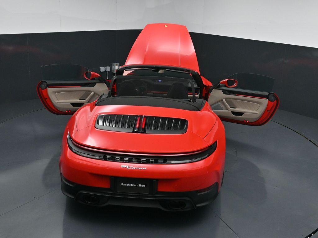 2025 Porsche 911 CARRERA thumbnail 31