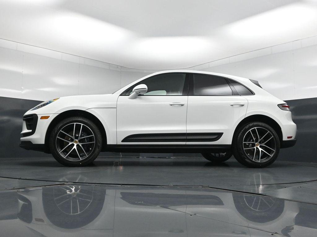 2026 Porsche MACAN BASE — миниатюра 25