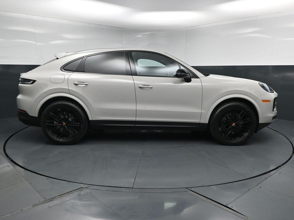 2026 Porsche CAYENNE AWD — миниатюра 11