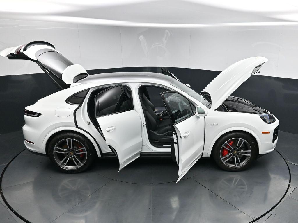 2024 Porsche CAYENNE TURBO — миниатюра 31