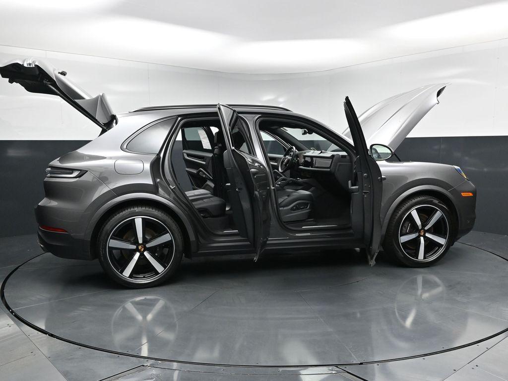 2025 Porsche CAYENNE BASE — миниатюра 34