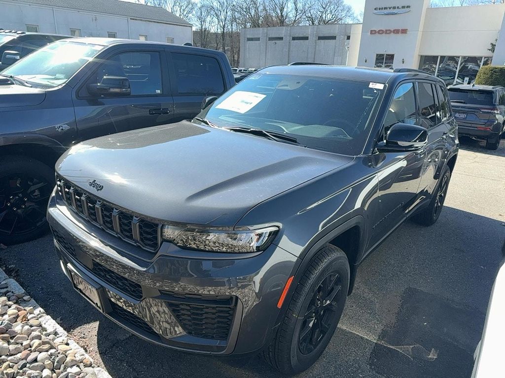 New 2026 Jeep Grand Cherokee Altitude