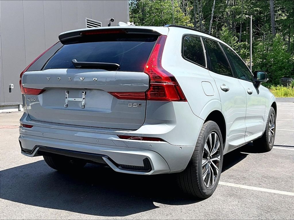 2024 Volvo XC60 B5 PLUS DARK THEME 照片 4