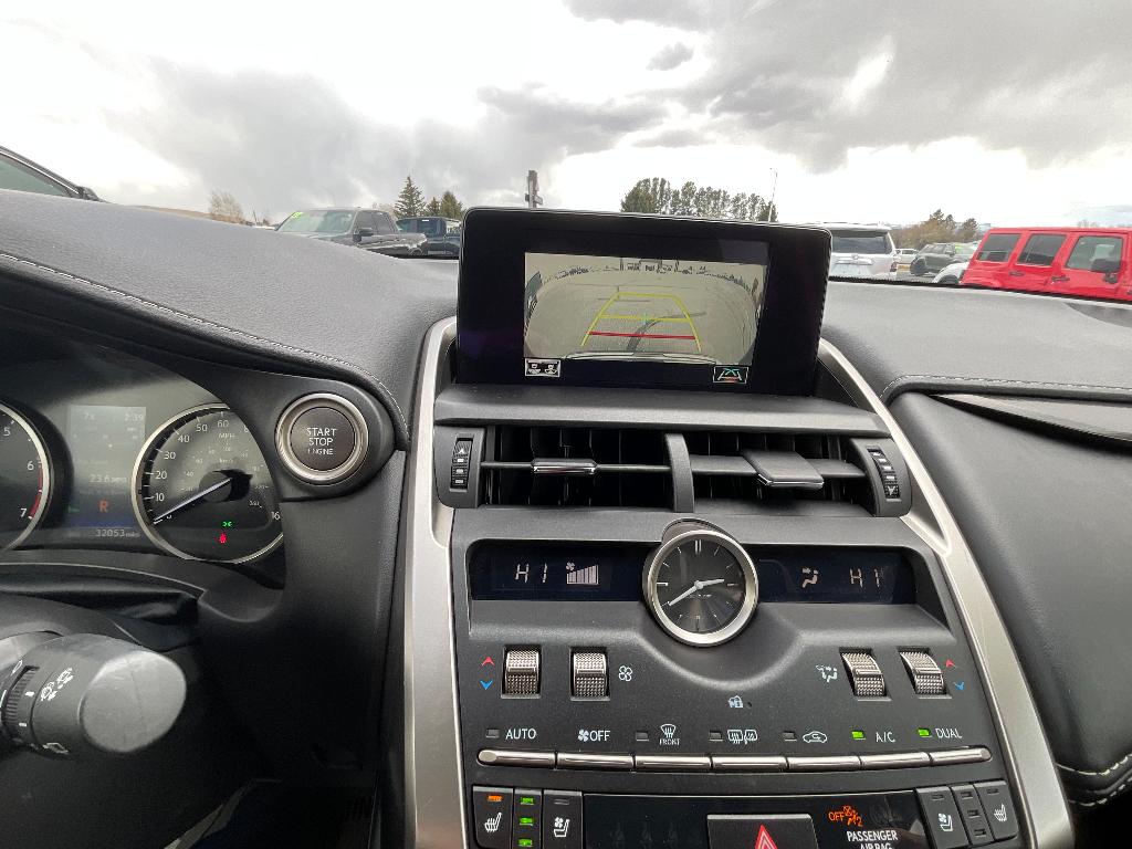صورة مصغرة 13 لـ 2021 Lexus NX 300 BASE