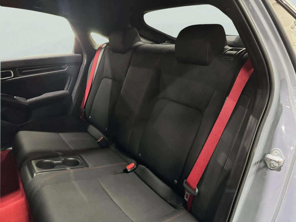 صورة 25 لـ 2024 Honda CIVIC TYPE R TYPE R