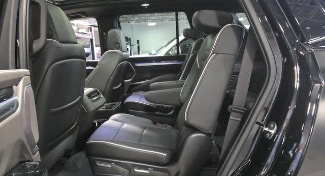 2025 Cadillac ESCALADE SPORT photo 10