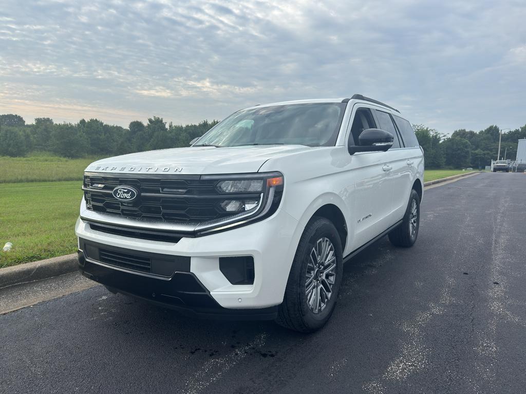 New 2027 Ford Expedition Platinum