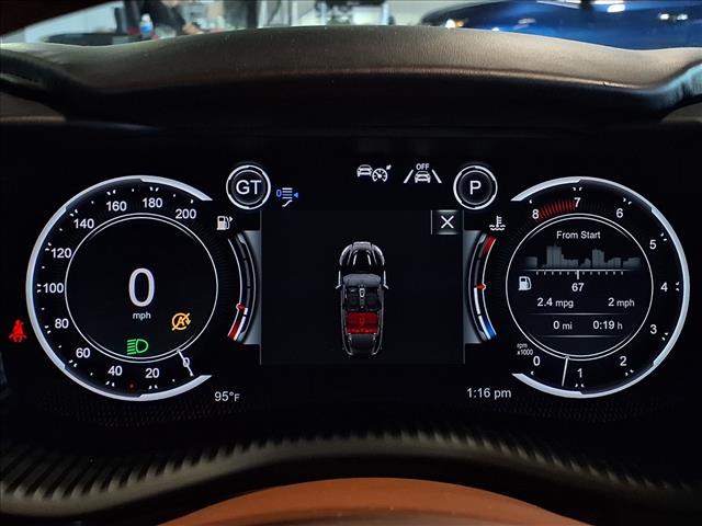 2022 Aston Martin DBX — миниатюра 25