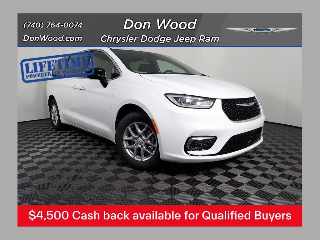 New 2026 Chrysler Pacifica Select