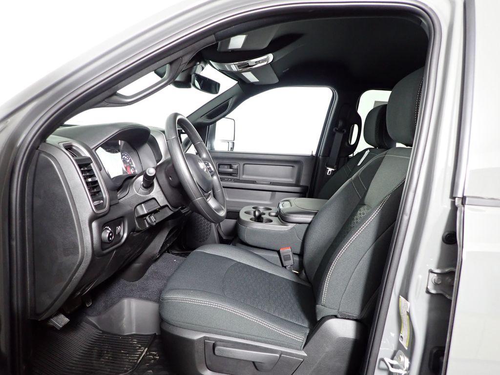 صورة مصغرة 18 لـ 2026 RAM 2500 TRADESMAN