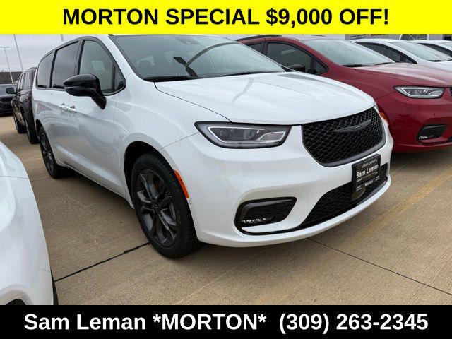 New 2026 Chrysler Pacifica L