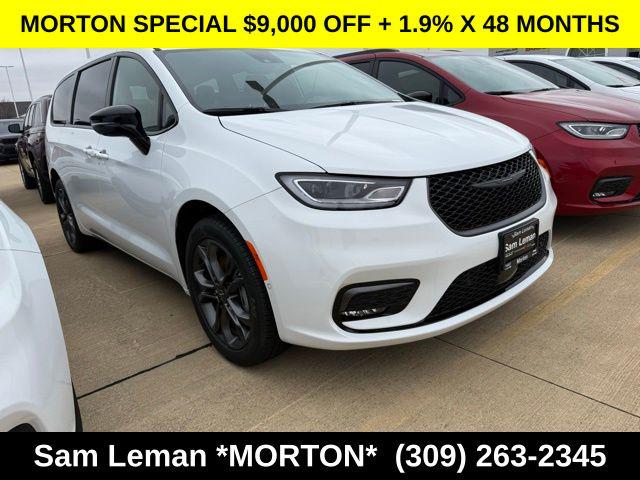 New 2026 Chrysler Pacifica L