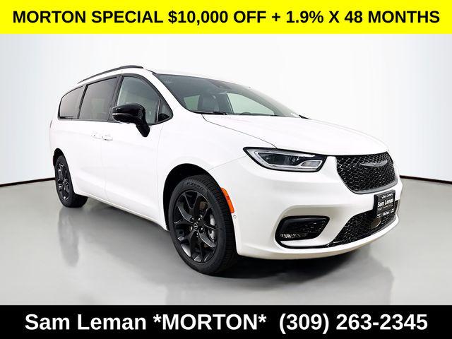 New 2026 Chrysler Pacifica Limited