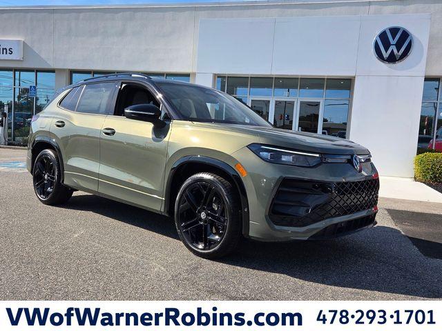 New 2026 Volkswagen Tiguan 2.0T SE R-Line Black
