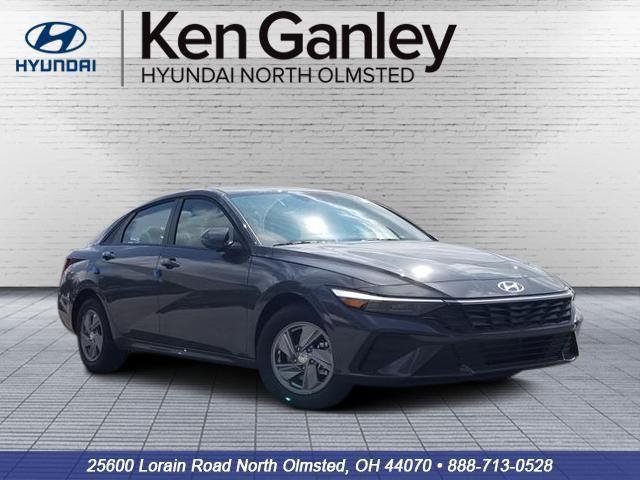 New 2026 Hyundai ELANTRA SE