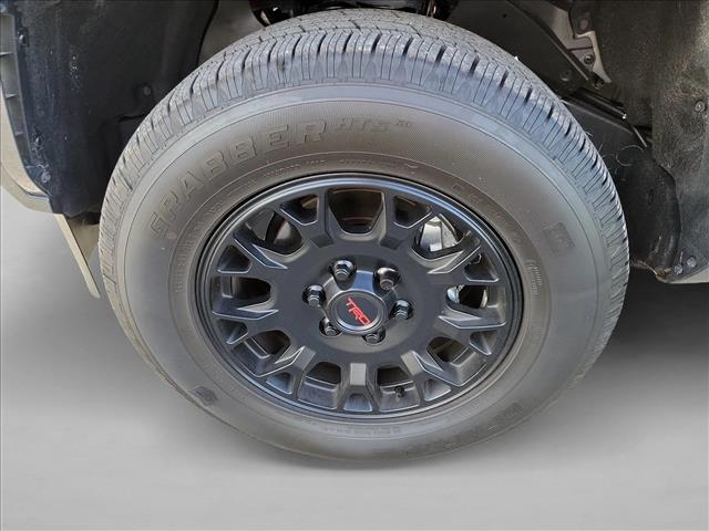 صورة 9 لـ 2025 Toyota TACOMA SR5