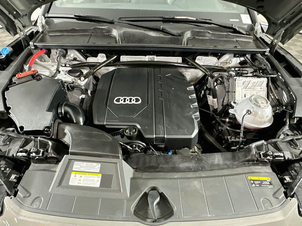 صورة مصغرة 31 لـ 2025 AUDI Q5 45 S LINE PREMIUM