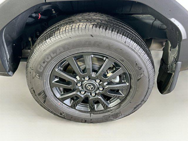 TOYOTA LAND CRUISER - 9