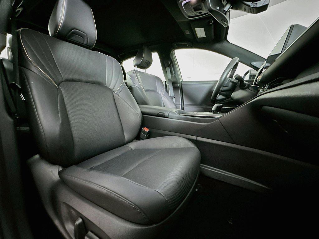 2023 Toyota CROWN LIMITED — миниатюра 28