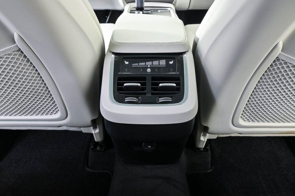 صورة مصغرة 20 لـ 2023 Volvo XC90 B6 PLUS 7-SEATER