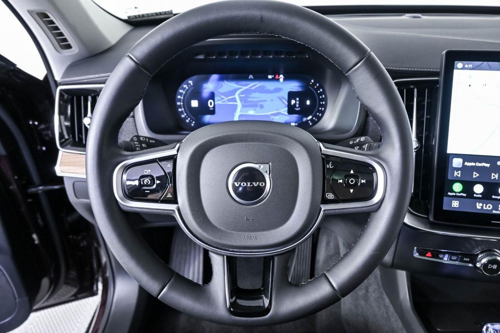 2025 Volvo XC90 B6 CORE 照片 8