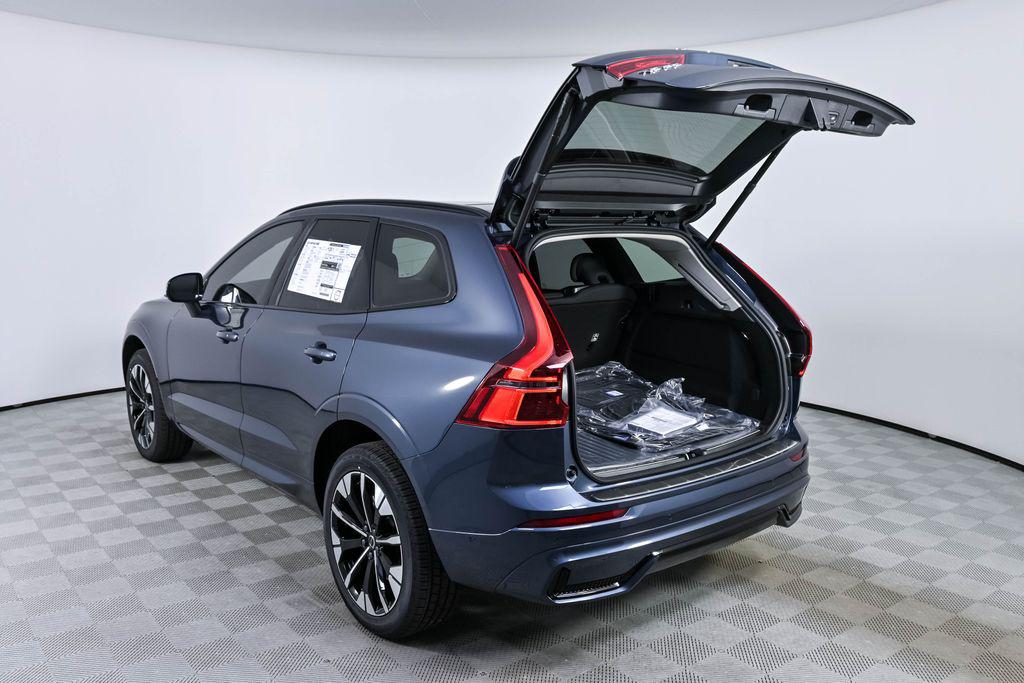 2026 Volvo XC60 B5 PLUS thumbnail 31